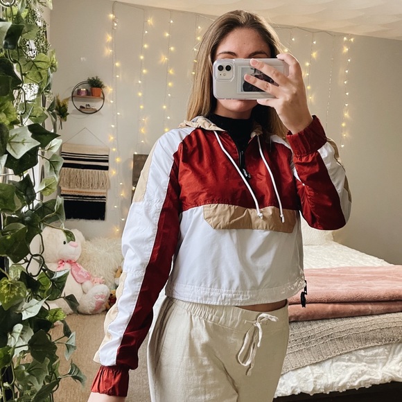 ✨Hollister windbreaker - Picture 2 of 12